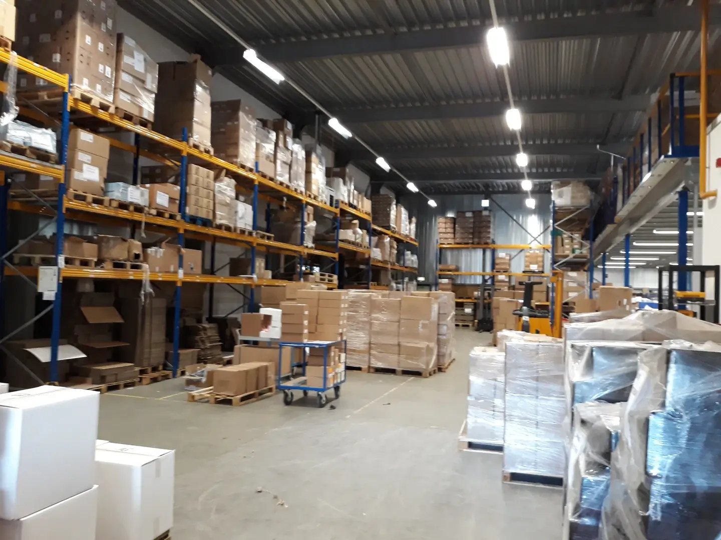 AenD warehouse